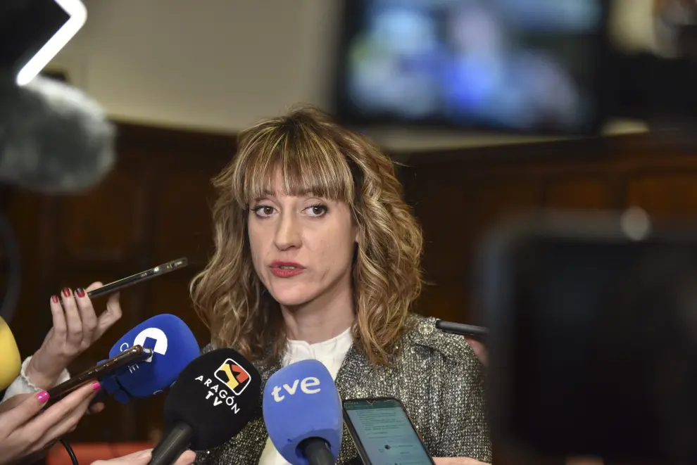 Lorena Cajal (PSOE) se ha convertido en la nueva alcaldesa de Biescas al salir adelante la moción de censura contra Nuria Pargada (PAR)