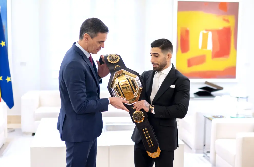 Pedro Sánchez recibe al campeón de la UFC en la categoría de peso pluma, Ilia Topuria