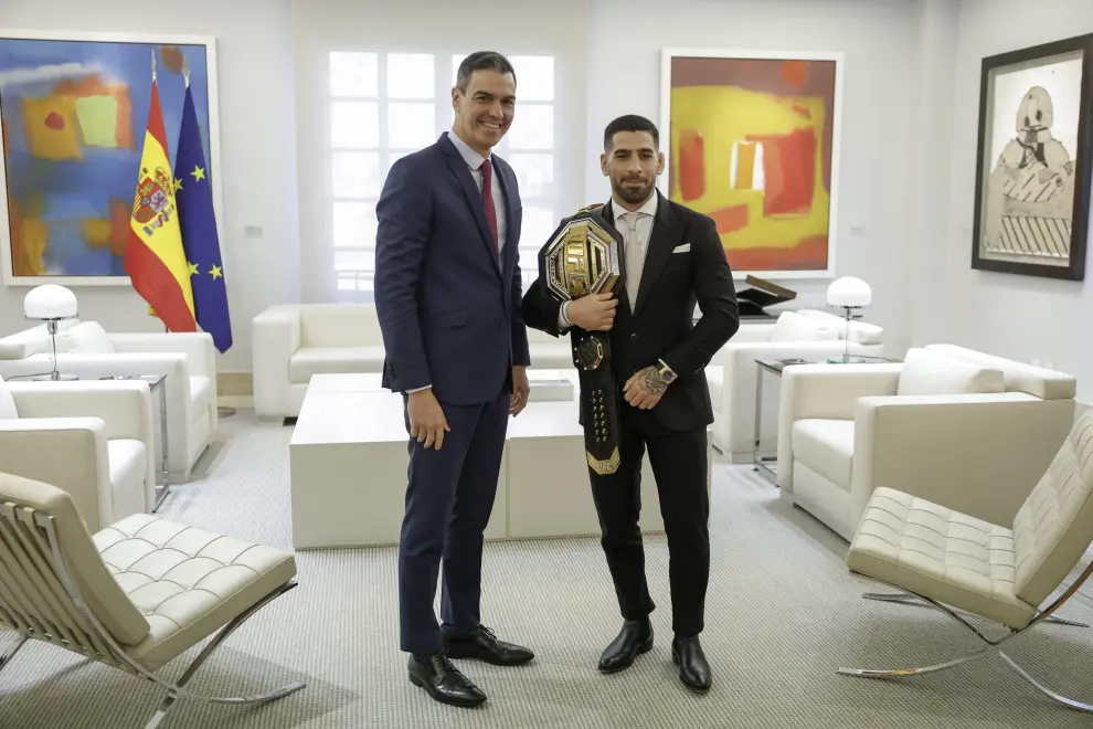 Pedro Sánchez recibe al campeón de la UFC en la categoría de peso pluma, Ilia Topuria