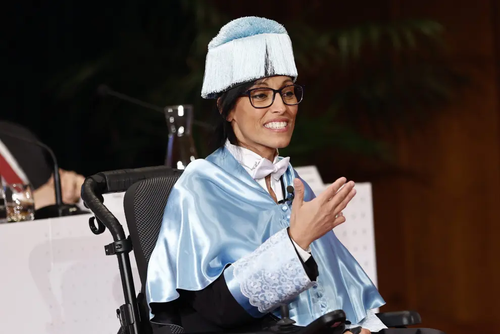 Investidura como doctora Honoris Causa por la UNED de Teresa Perales.