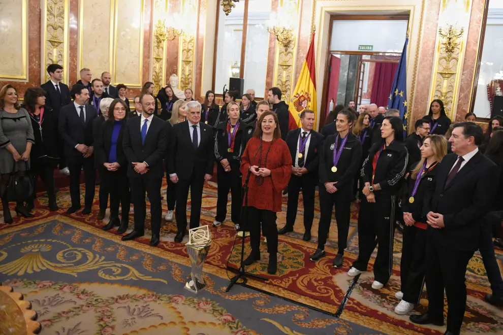 Las jugadoras de la selección española de fútbol visitan el Congreso de los Diputados