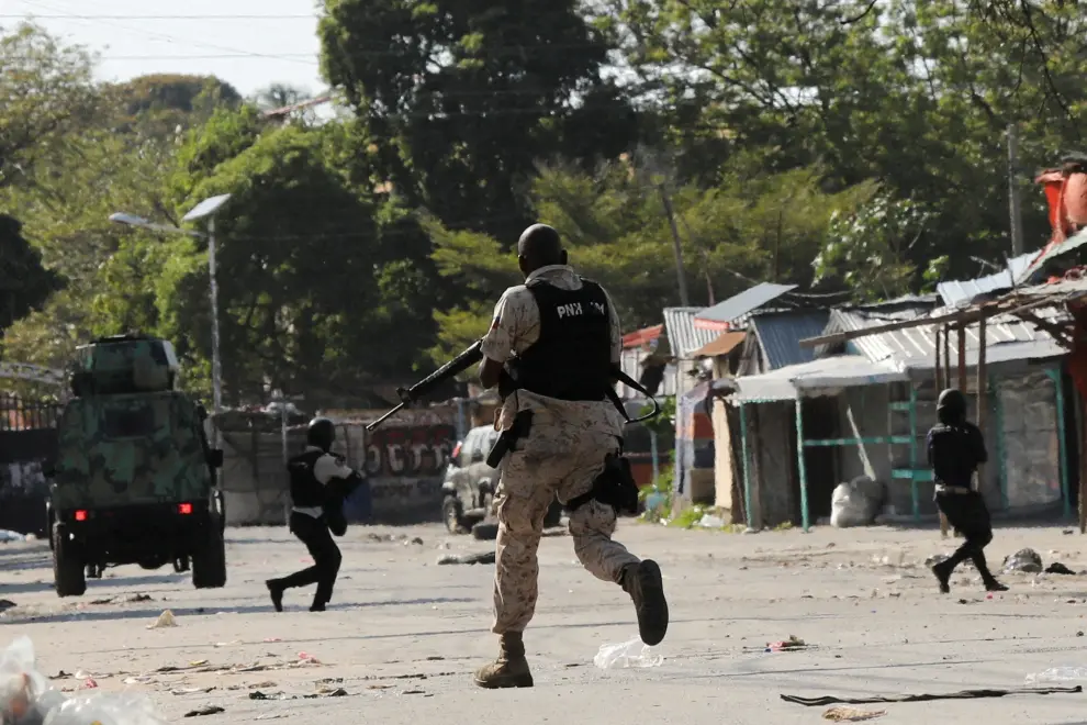 Tiroteos esporádicos, saqueos e incertidumbre en Puerto Príncipe (Haití)
