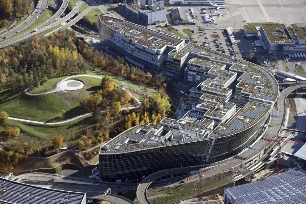 Imagen de The Circle en el aeropuerto de Zurich, del arquitecto japonés Riken Yamamoto