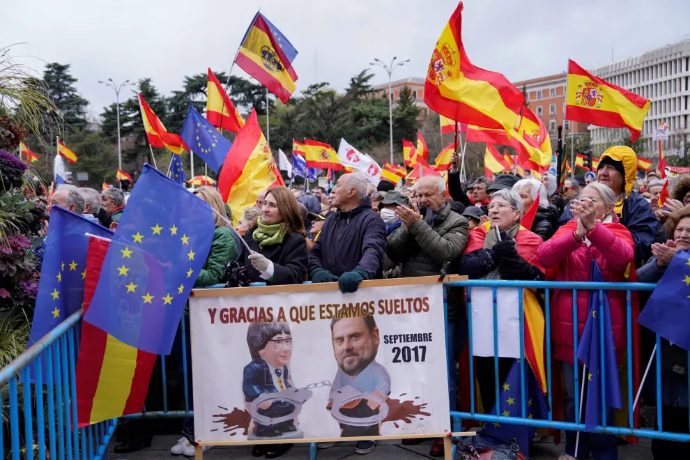 Concentración en Madrid contra la ley de amnistía y Pedro Sánchez.