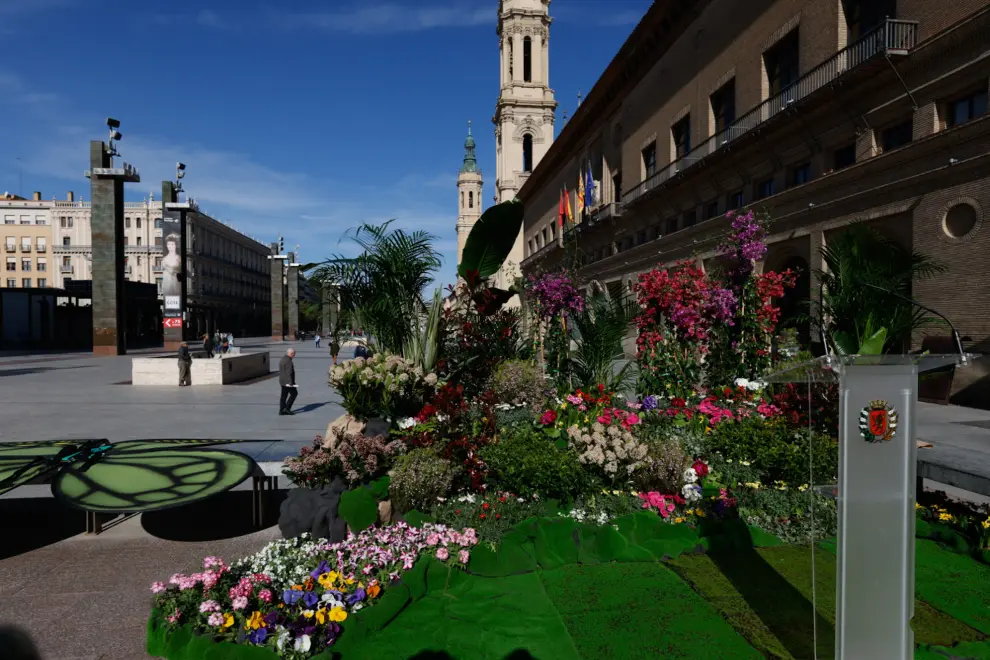 Presentación de Hola primavera en la plaza del Pilar.