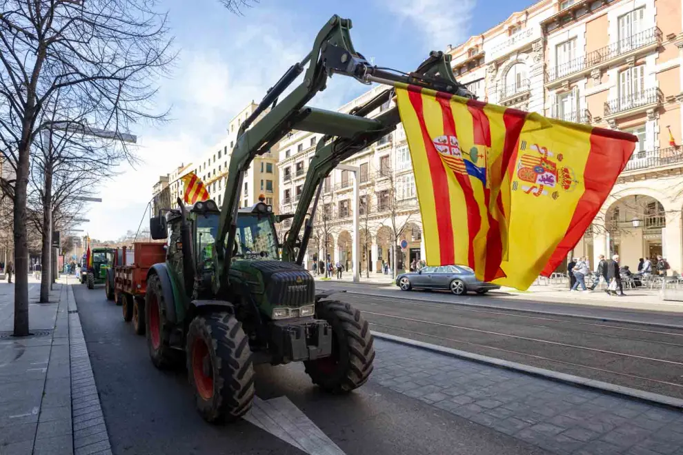 Varios tractores, en el centro de Zaragoza este sábado