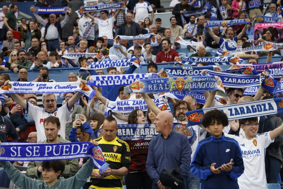 Un momento del partido entre el Real Zaragoza y el Espanyol en La Romareda