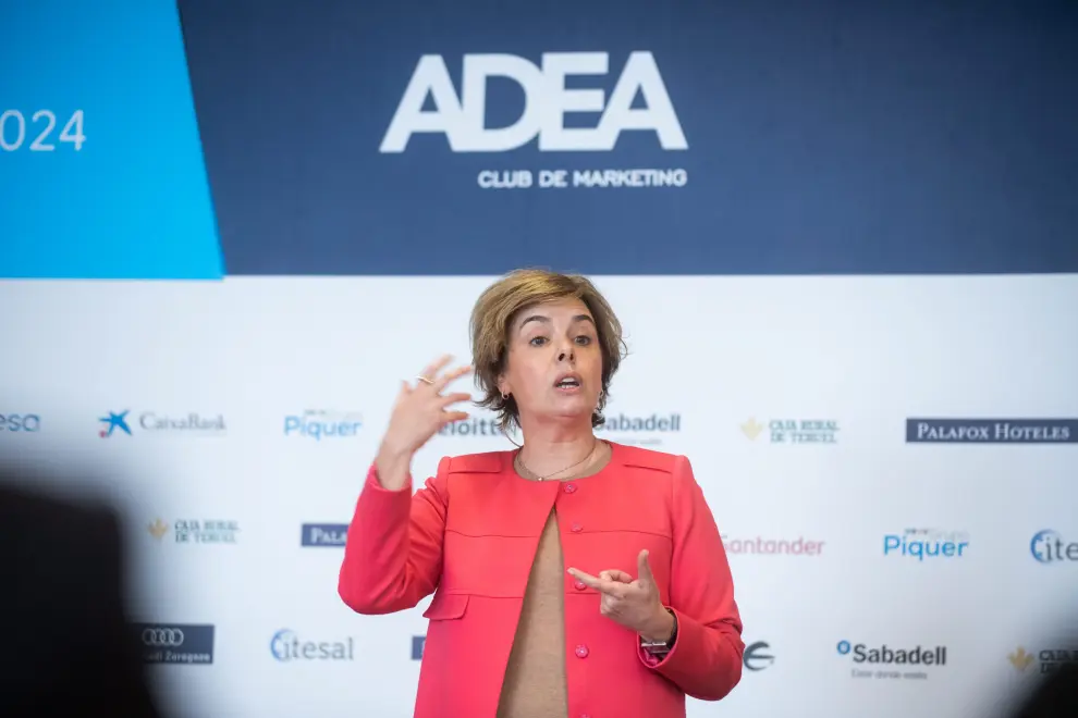 Soraya Sáenz de Santamaría, exvicepresidenta del Gobierno, en el Foro ADEA celebrado en el hotel Reina Petronila de Zaragoza