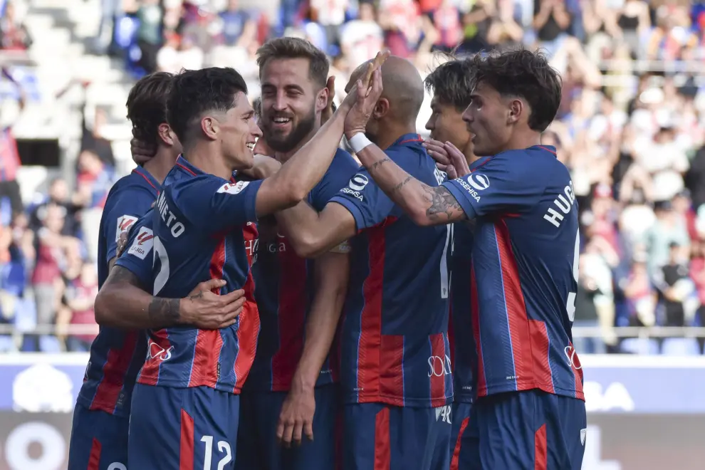Partido SD Huesca-Burgos, jornada 32 de Segunda División, en El Alcoraz