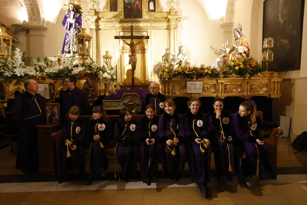 Semana Santa Zaragoza 2024: procesión de Jesús Nazareno desde la iglesia de San Miguel