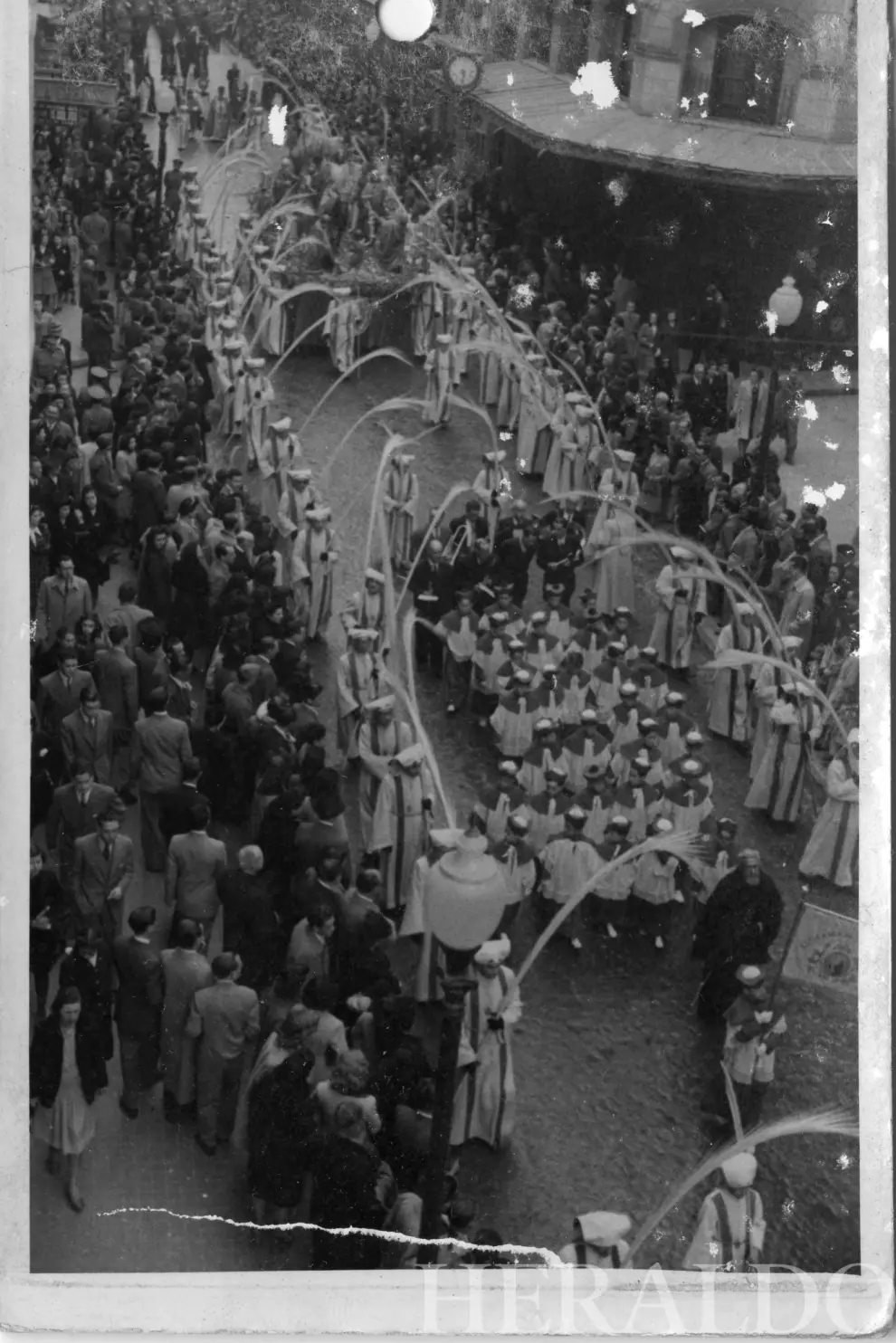 Procesión en Zaragoza en los años 40.