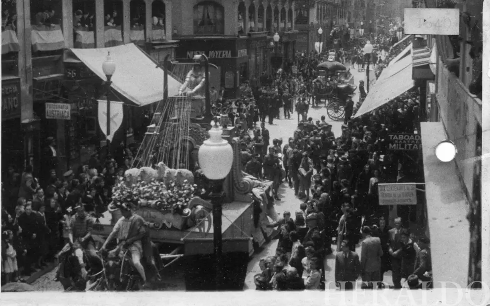Procesiones de Semana Santa en Zaragoza en la década de los 30.