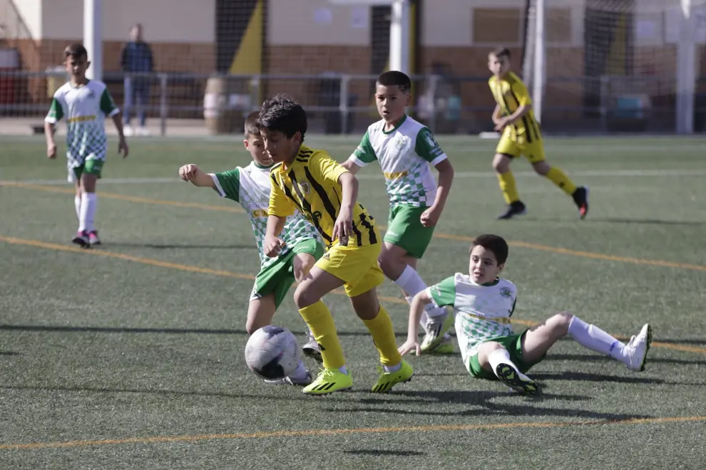 Fotos de la primera jornada del torneo Ciudad de Zaragoza de fútbol que organiza el Balsas Picarral.