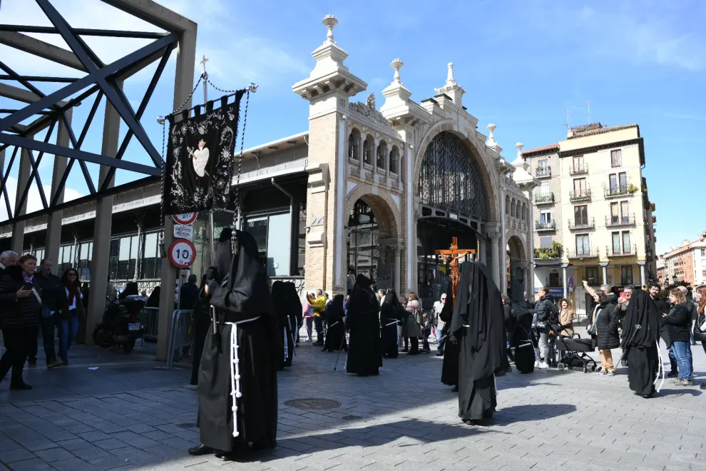 Procesión de la Soledad de la congregación de las Esclavas de Zaragoza