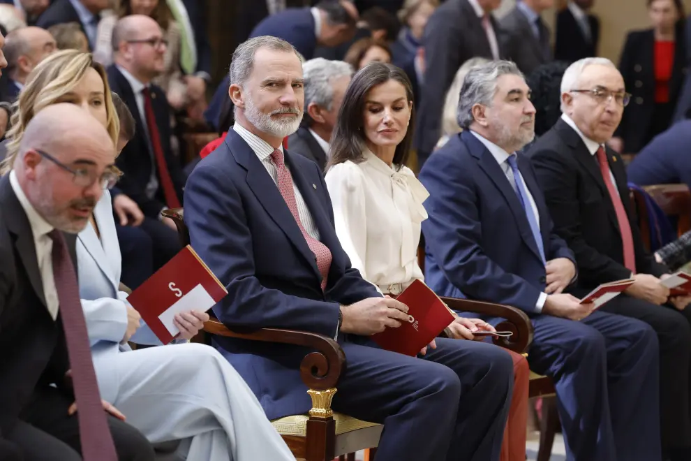 El Rey Felipe, la Reina Letizia y el Presidente del Consejo Superior de Deportes, José Manuel Rodríguez Uribes, durante la entrega de los Premios Nacionales del Deporte 2022 en el Palacio Real El Pardo