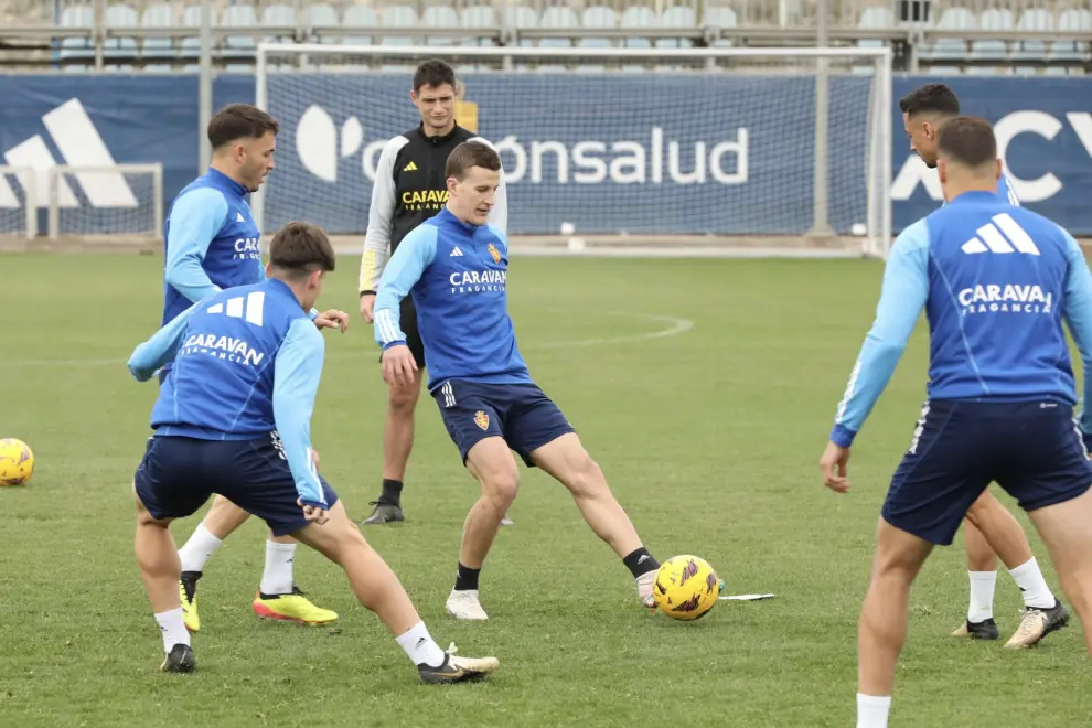 Entrenamiento del Real Zaragoza en la Ciudad Deportiva para preparar el partido contra el Levante