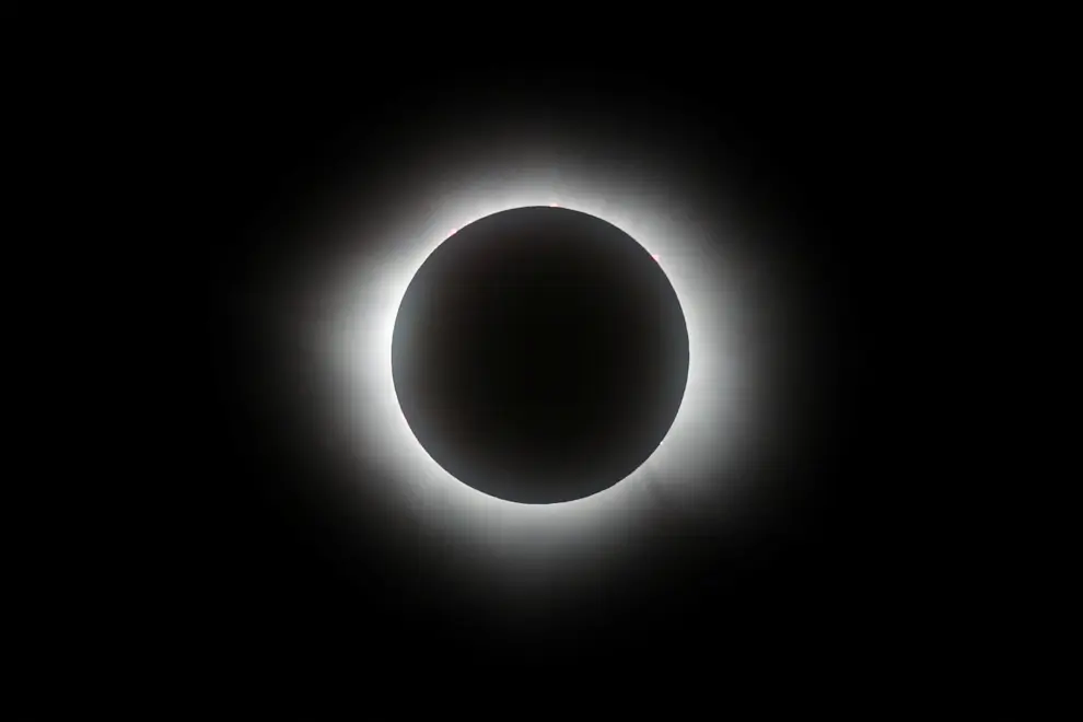 Así se ve el eclipse solar desde Mazatlan, México