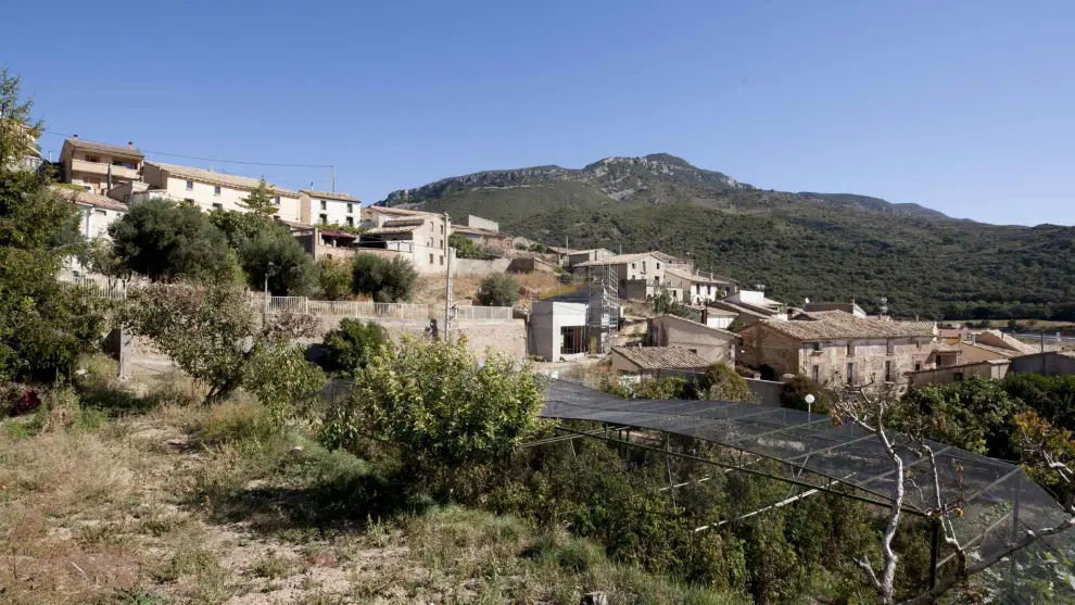 Este pueblo de Huesca de 574 habitantes destaca por su impresionante entorno natural
