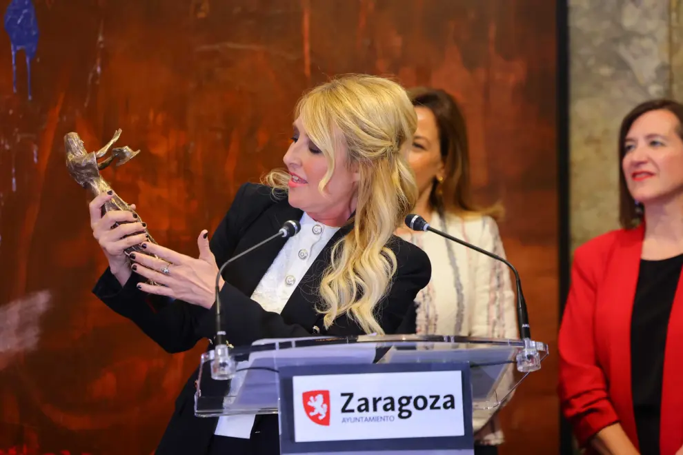 Presentación de la estatuilla de los Premios Talía de Teatro, fundida en la fundación Averly de Zaragoza.