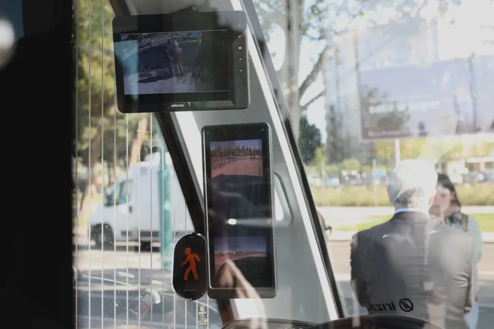 Presentación de las cámaras frontales que mejoran la seguridad en los buses ie-Tram en Zaragoza