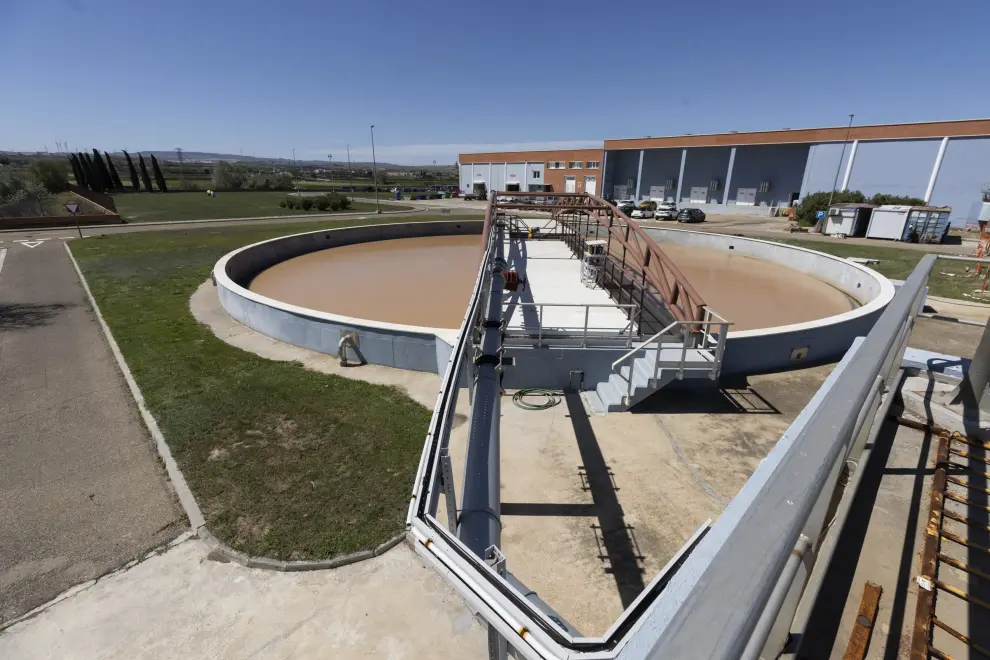 La instalación aclara las aguas sucias de la capital aragonesa desde 1993.