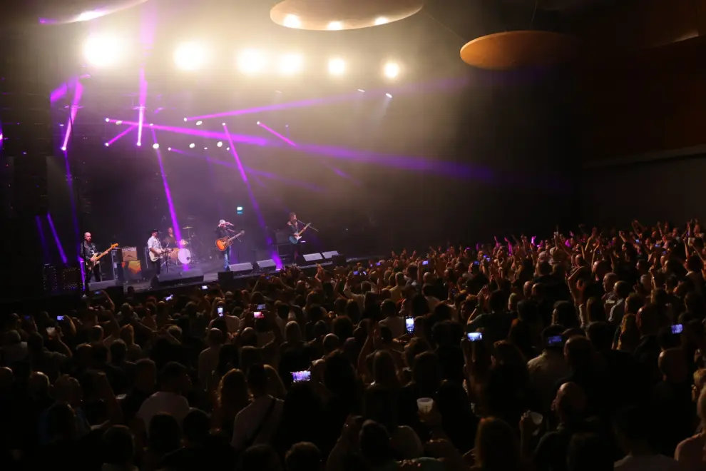Rock 90's se celebró este sábado por la noche en la Sala Multiusos del Auditorio de Zaragoza.