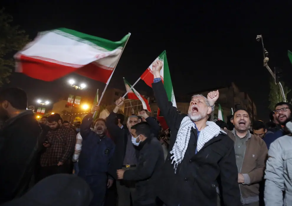Celebraciones en Irán tras el ataque contra Israel