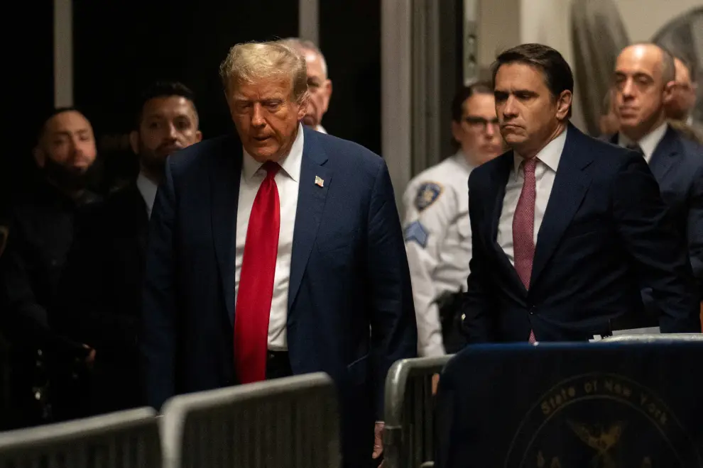 Former U.S. President Donald Trump at Manhattan criminal court in New York, U.S., on Monday, April 15, 2024. Jury selection beings Monday in Trumps criminal trial where he faces 34 felony counts of falsifying business records as part of an alleged scheme to silence claims of extramarital sexual encounters during his 2016 presidential campaign. JEENAH MOON/Pool via REUTERS [[[REUTERS VOCENTO]]]