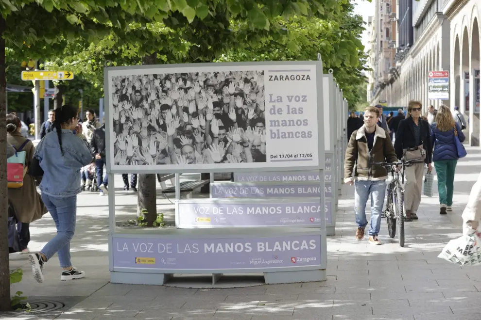 Exposición “La Voz de las Manos Blancas” en Zaragoza,  en homenaje a Miguel Ángel Blanco y al resto de víctimas de ETA