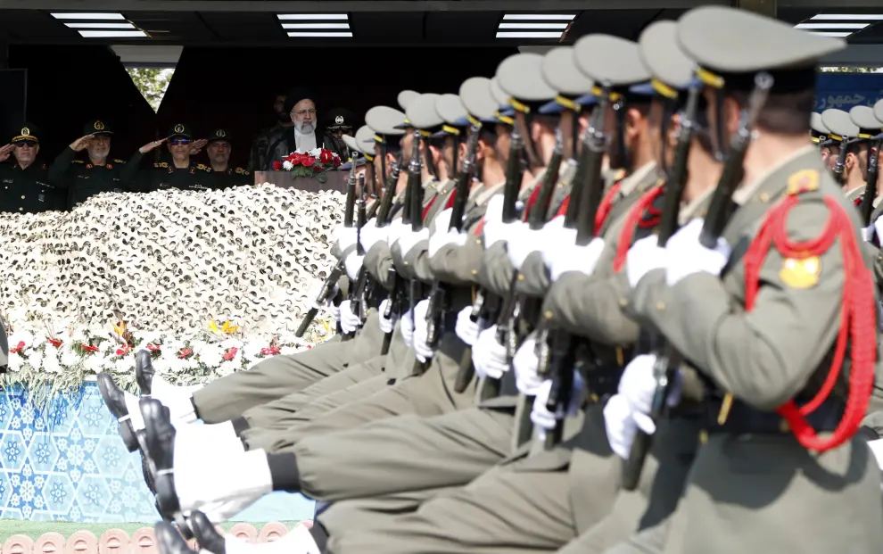Irán celebra el Día Nacional del Ejército y saca sus mejores armas a la calle.