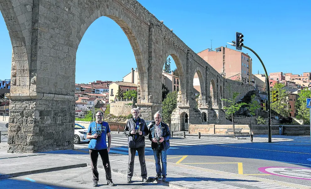 Juan Carlos Navarro, Fernando Hernández, y Agustín García, autores del libro fotografico El Teruel que fue.