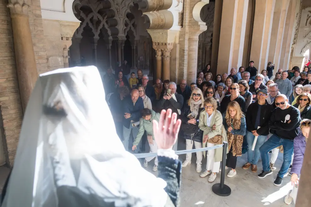 Visitas teatralizadas en el palacio de la Aljafería por la celebración de San Jorge.