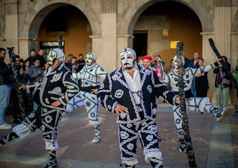 Cita de personajes carnavalescos en Ateca