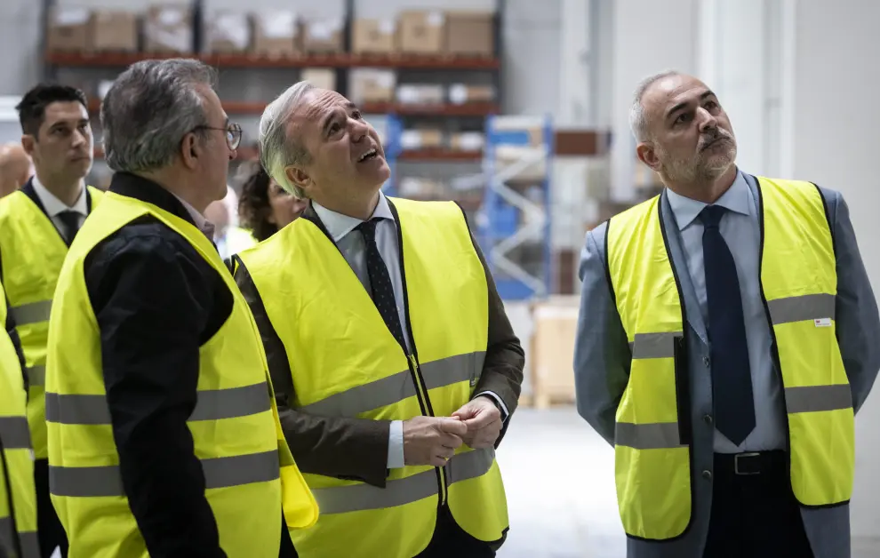 Visita de Jorge Azcón a las instalaciones de la empresa Ferruz, en el polígono PTR de Zaragoza