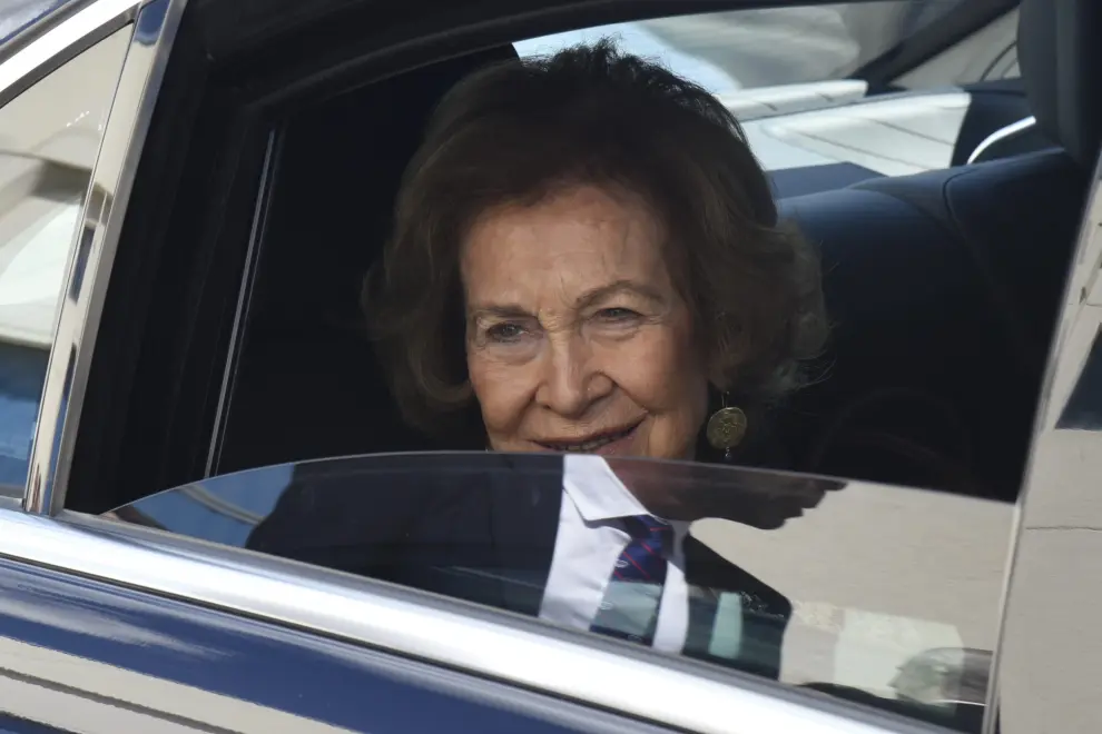 La reina Sofía ha visitado el Banco de Alimentos de Huesca.