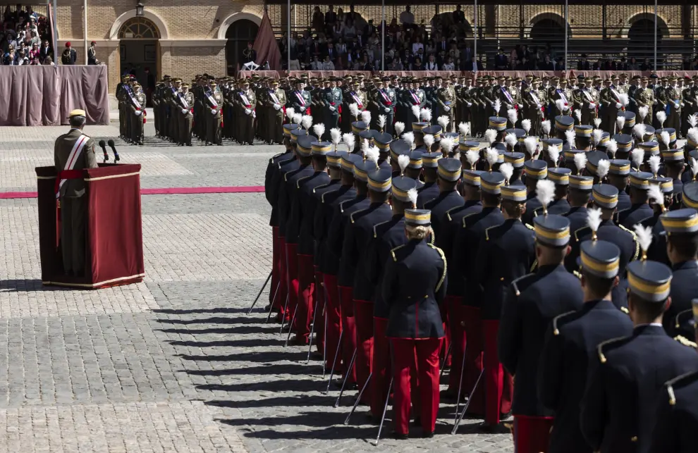 Jura de bandera del rey Felipe VI en la Academia General Militar de Zaragoza para celebrar el 40 aniversario de su promoción