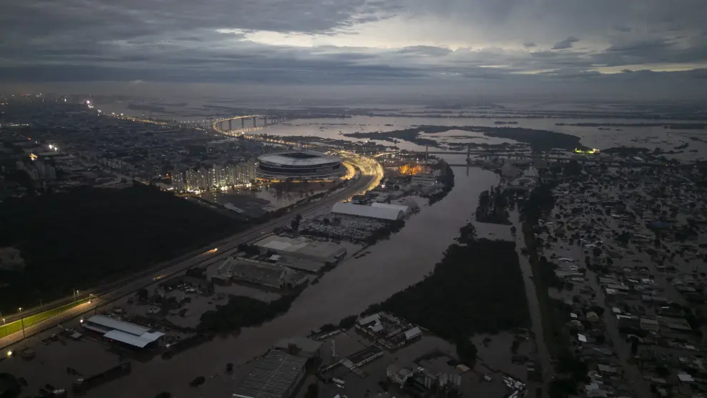 La ciudad brasileña de Porto Alegre, sumergida bajo las aguas en una inundación histórica