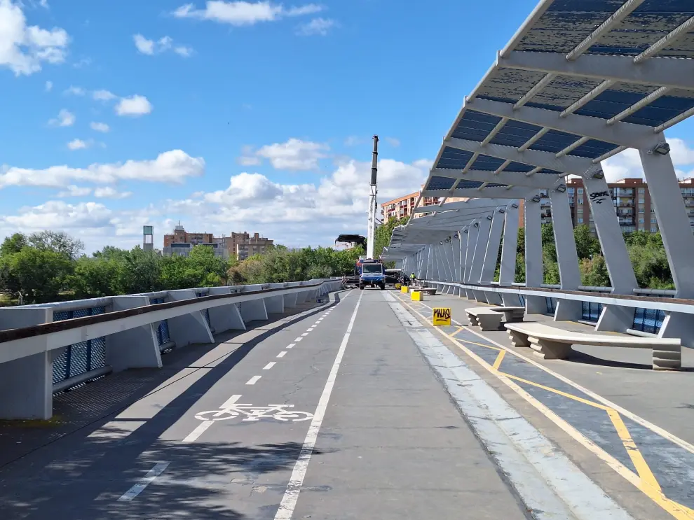 Comienzan los trabajos de reparación del puente del azud entre Vadorrey y Las Fuentes de Zaragoza.