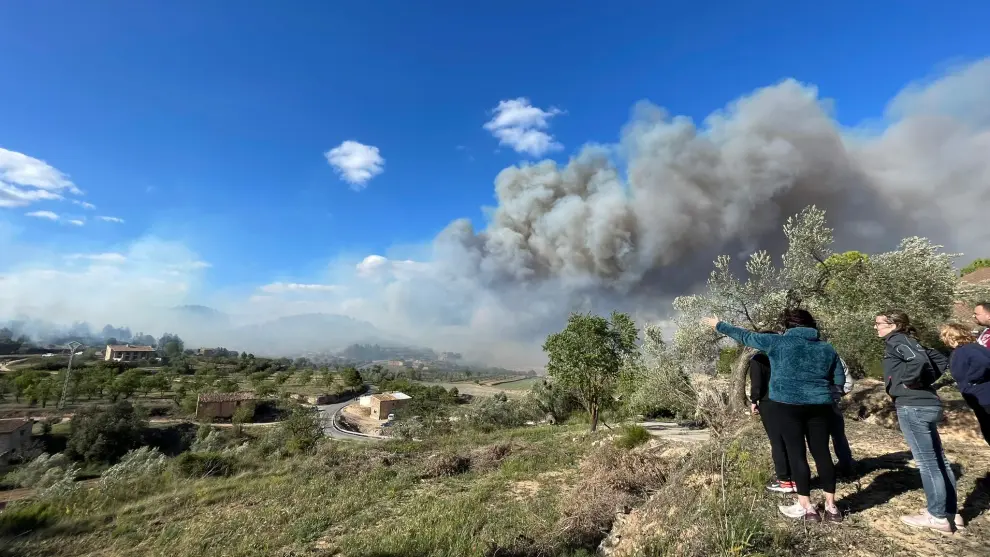 Foto del incendio forestal en Lledó (Teruel)