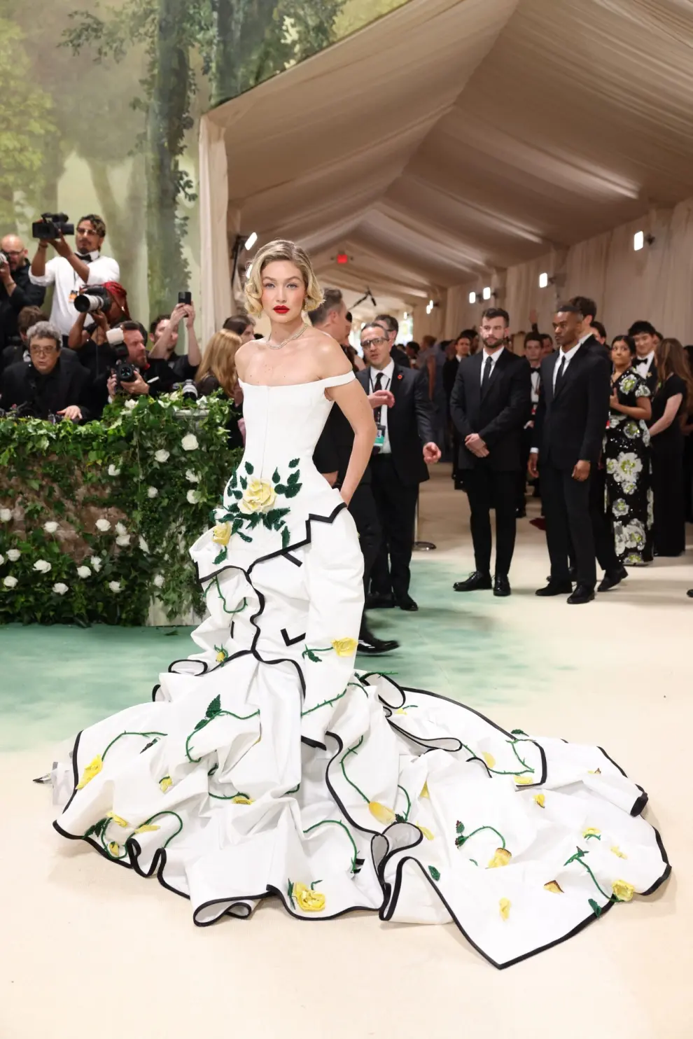 Todos los looks de las celebridades a su llegada a la ceremonia, en el Museo Metropolitano de Arte de Nueva York.