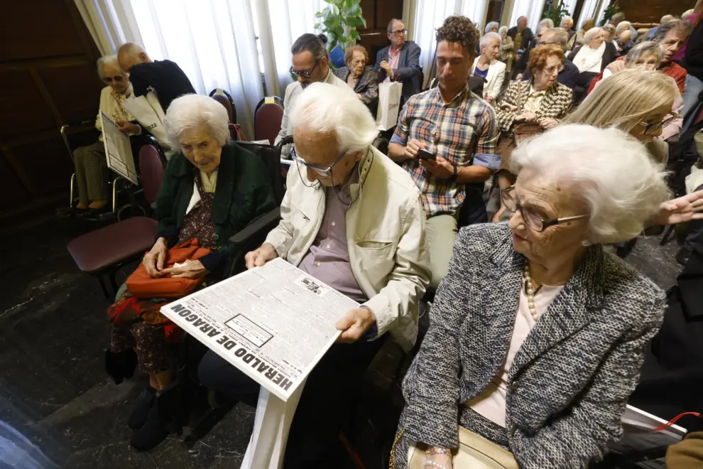 Zaragoza rinde homenaje a las personas mayores que complen 100 años en 2024