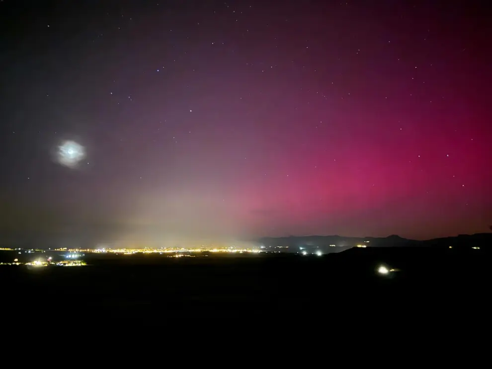 Aurora boreal visible desde el hotel Abba Huesca