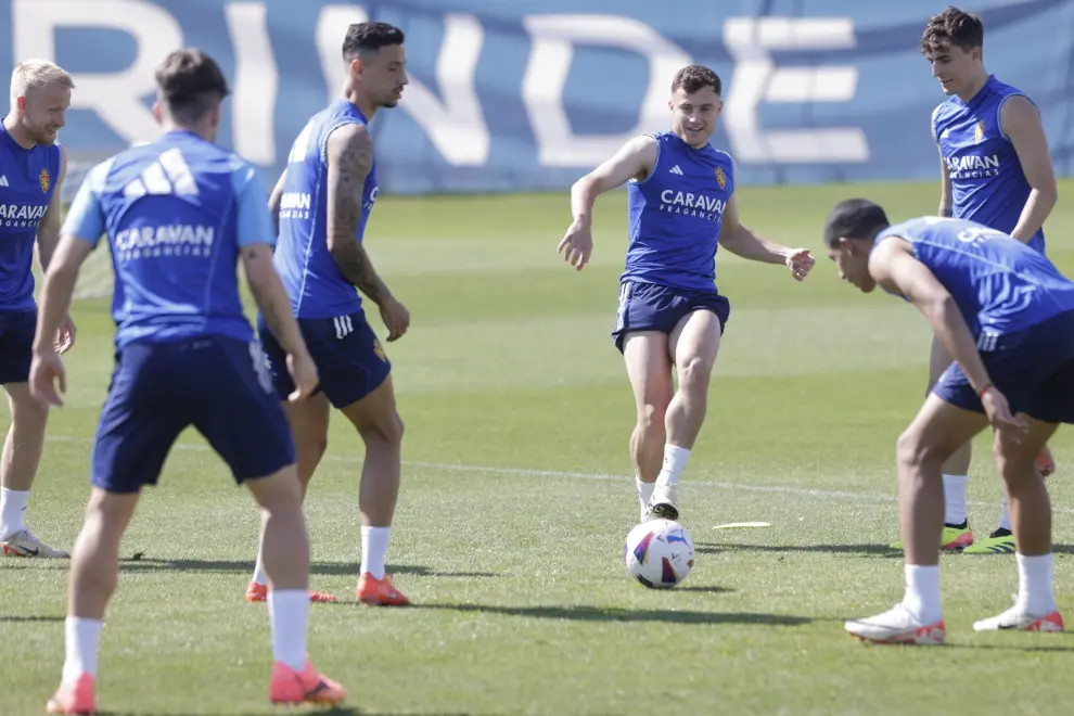 Entrenamiento del Real Zaragoza en la Ciudad Deportiva para prepara el partido contra el Oviedo