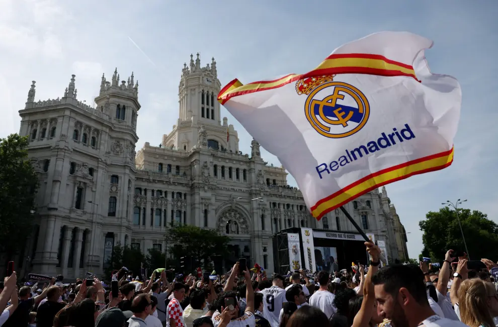 El Real Madrid recibe el trofeo de su trigésimo sexta Liga e inicia las celebraciones ESPAÑA FÚTBOL REAL MADRID