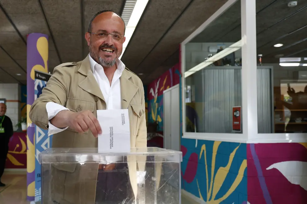 Elecciones en Cataluña 2024: el candidato del PP a la presidencia de la Generalitat, Alejandro Fernández, vota en el Centro Cívico de Sant Pere i Sant Pau de Tarragona