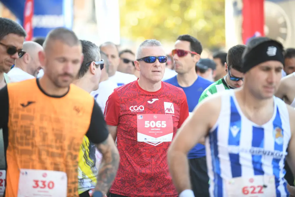 La buena temperatura ha permitido disfrutar de una agradable carrera por Zaragoza.