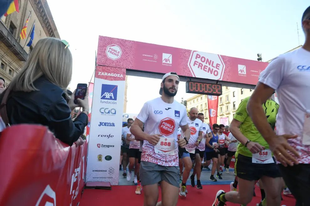 La buena temperatura ha permitido disfrutar de una agradable carrera por Zaragoza.