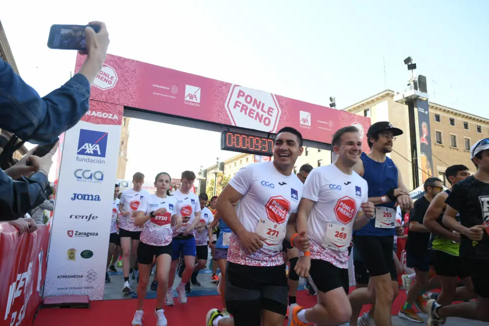 La buena temperatura ha permitido disfrutar de una agradable carrera por Zaragoza.