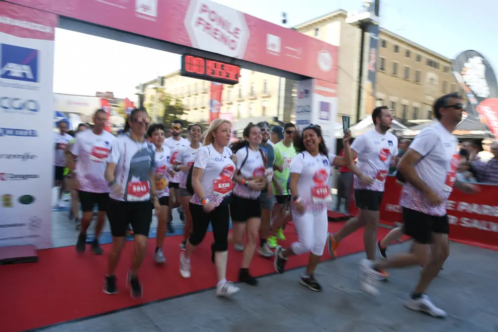 La buena temperatura ha permitido disfrutar de una agradable carrera por Zaragoza.