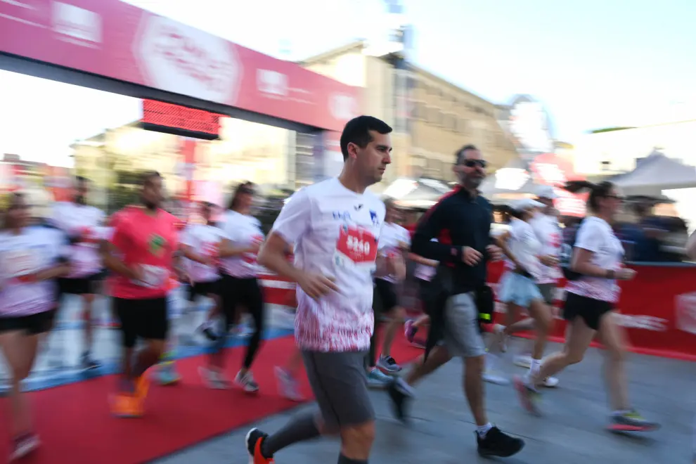 La buena temperatura ha permitido disfrutar de una agradable carrera por Zaragoza.